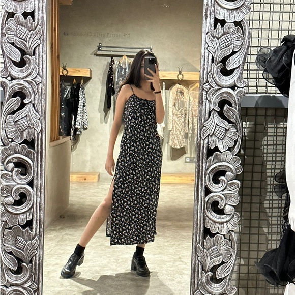 black floral midi dress , brand: Eleven:11 by bhoomitalwar, size:XS, S,M - Picture 2 of 2